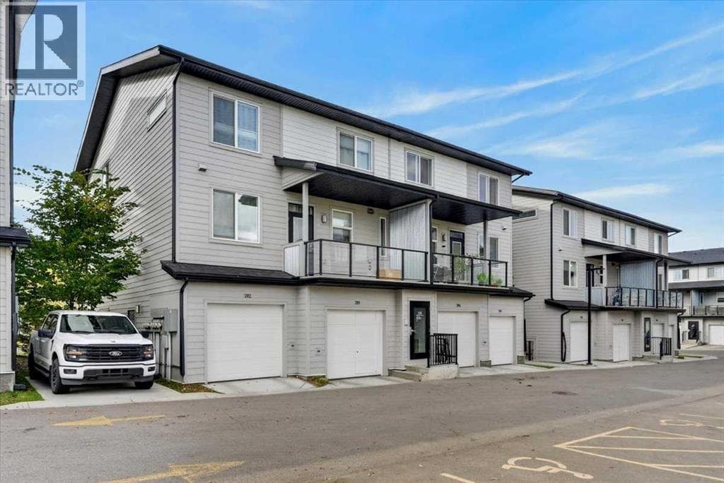 204, 235 Redstone Walk NE