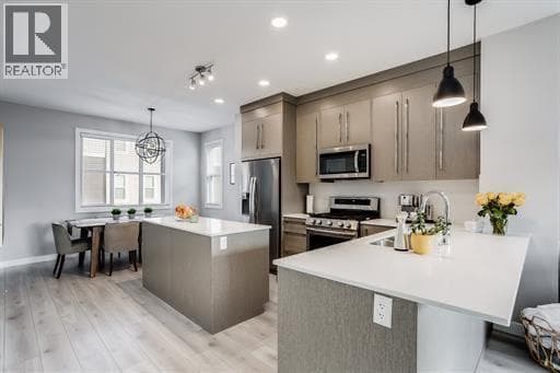 204, 30 Cornerstone Manor NE