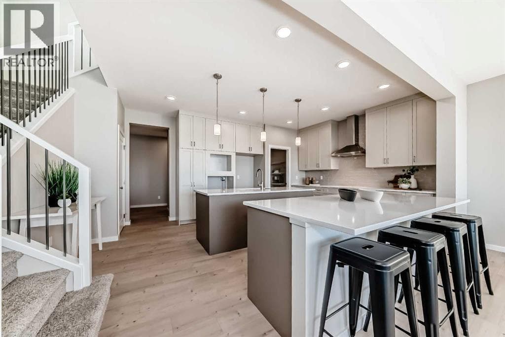153 Rangeview Path SE