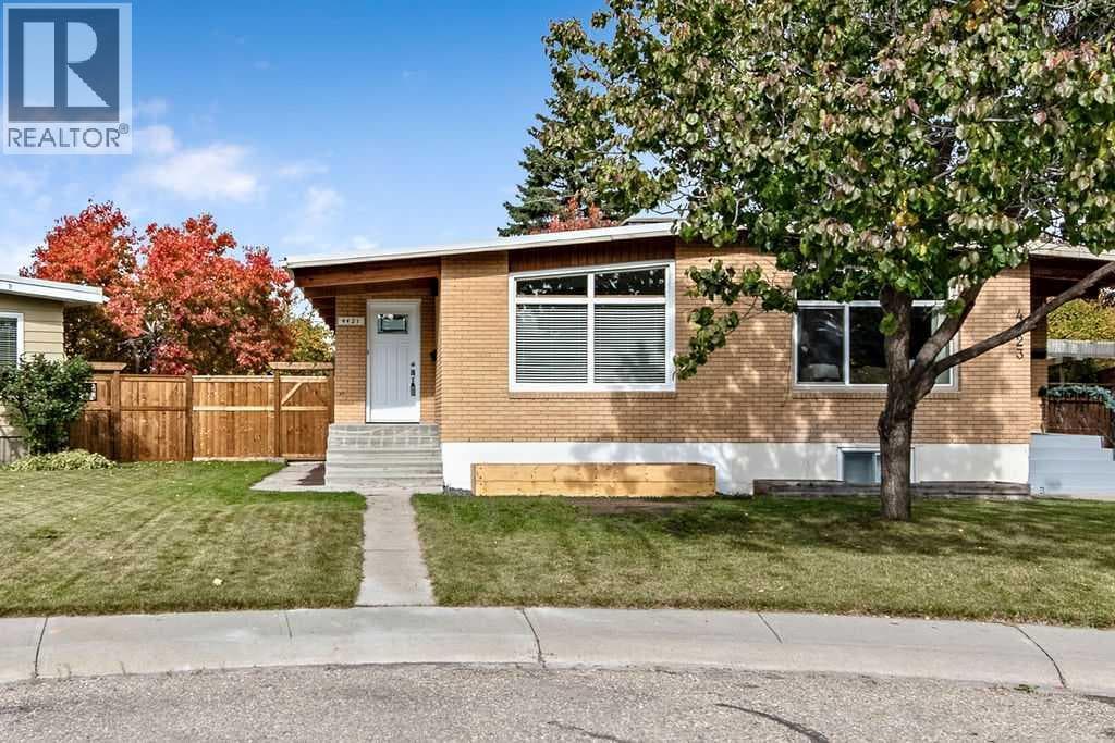 4421 Vissar Crescent NW