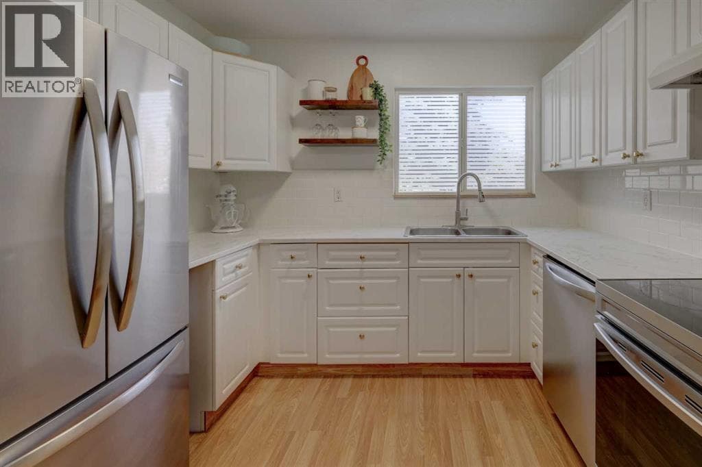 10, 707 Westmount Drive
