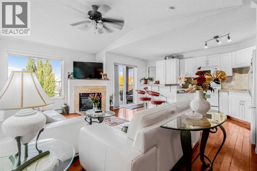 308, 3308 Valleyview Park SE