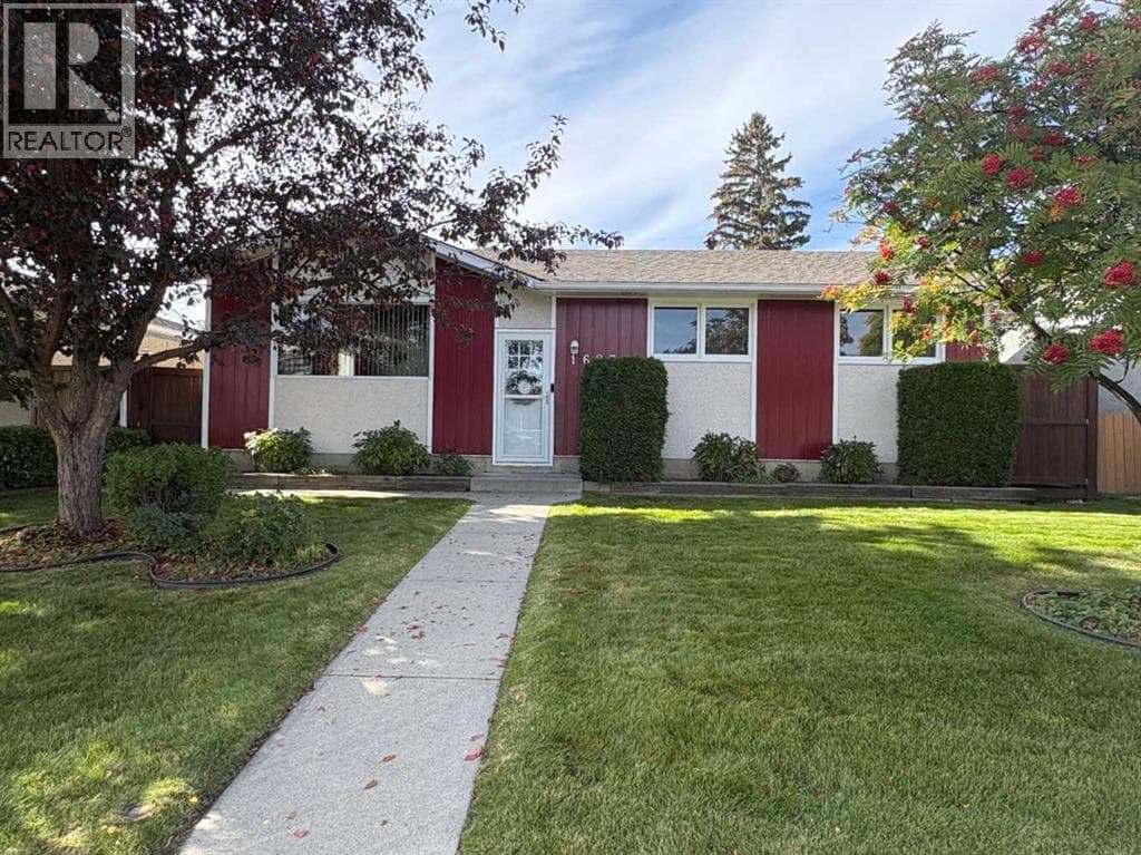 1623 Rouleau Crescent SE