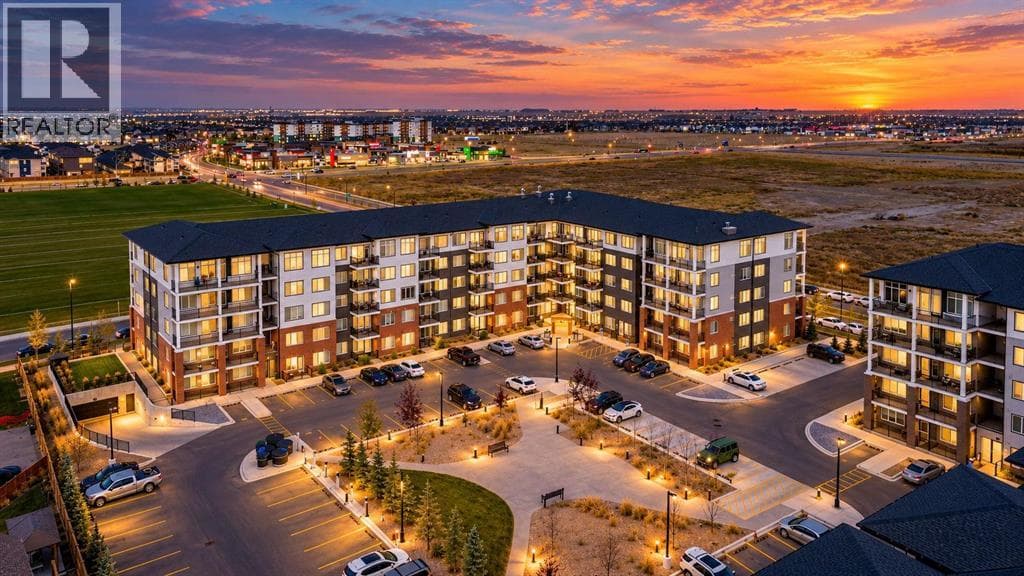 2402, 395 Skyview Parkway NE