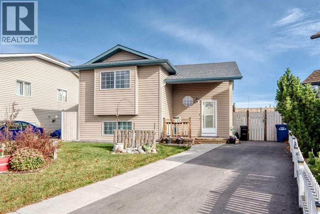 106 Elizabeth Way SE