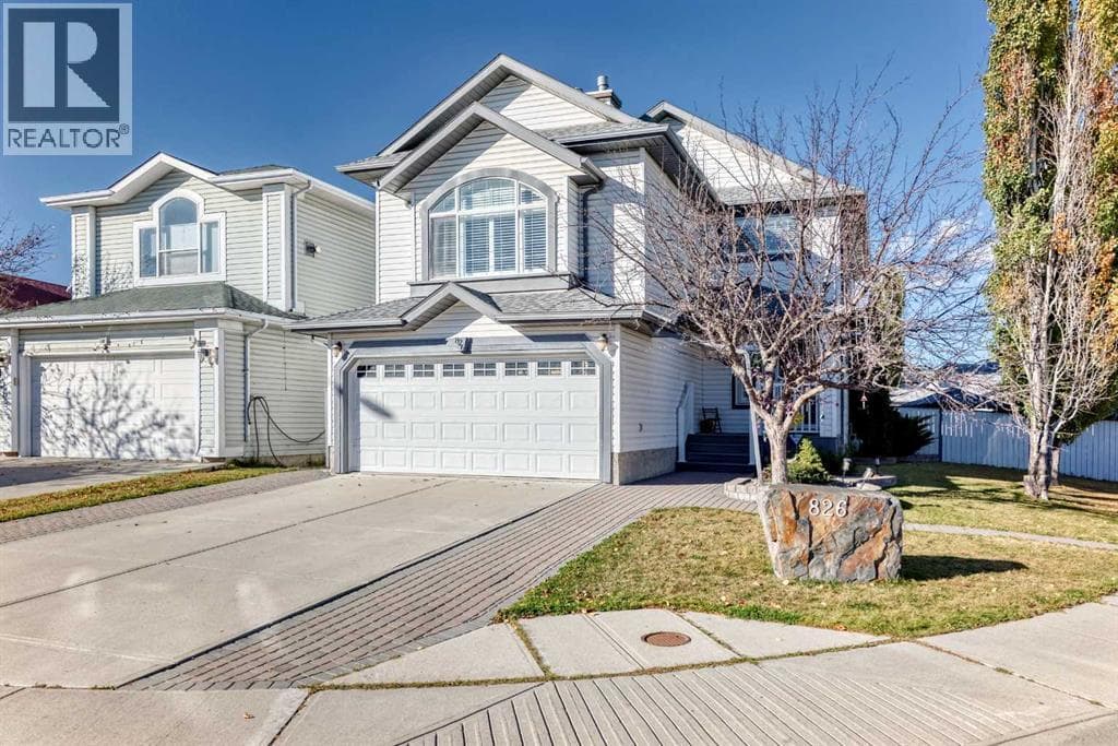 826 Applewood Drive SE