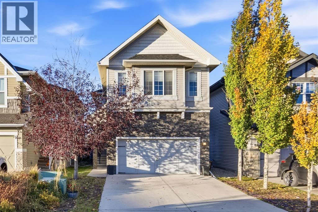 411 Hillcrest Circle SW