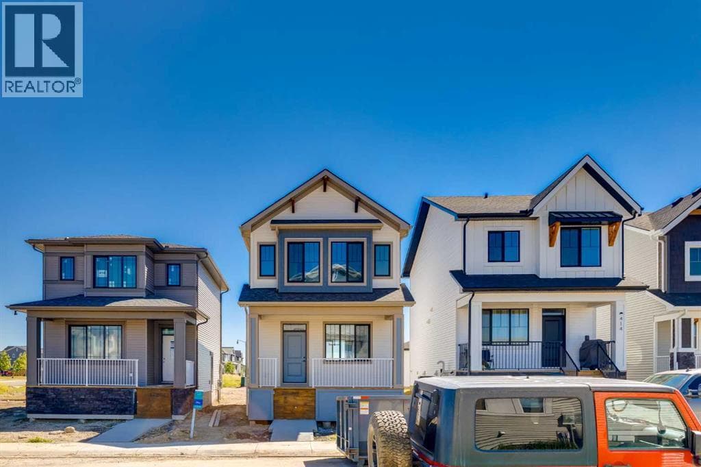 416 Montrose Crescent SE