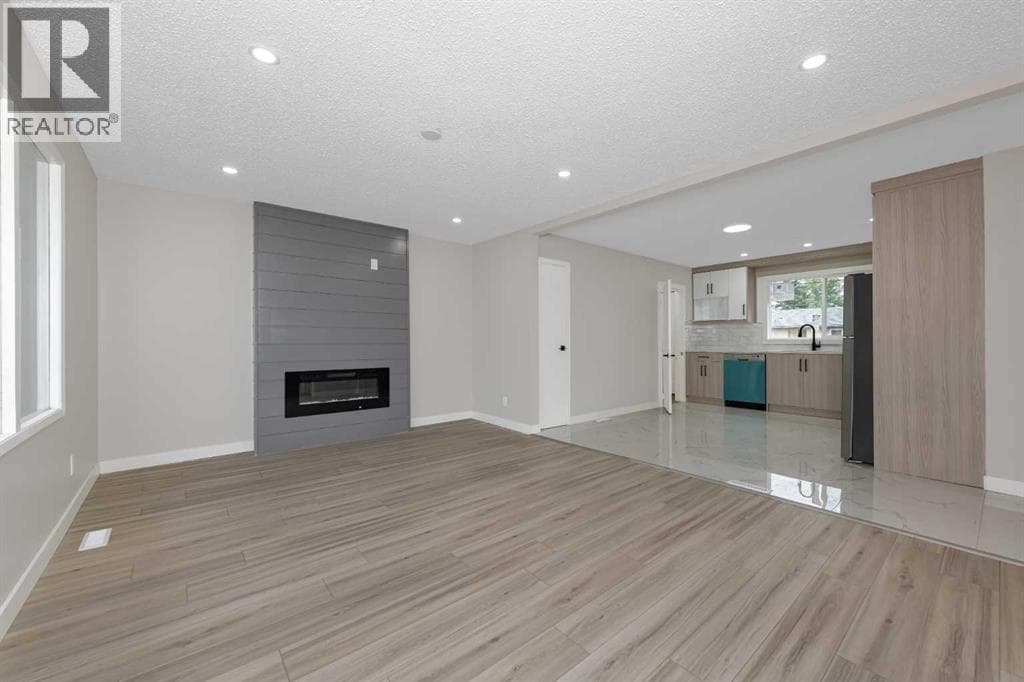 43 Maranda Close NE