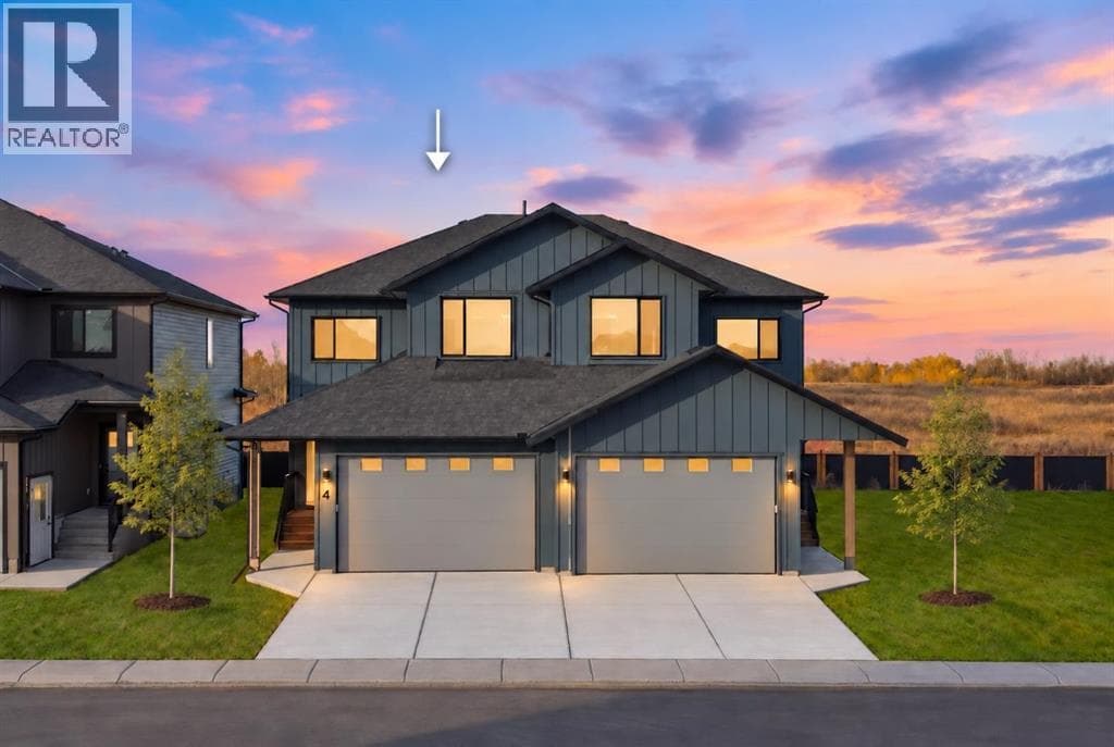 4 Strathmore Lakes Point