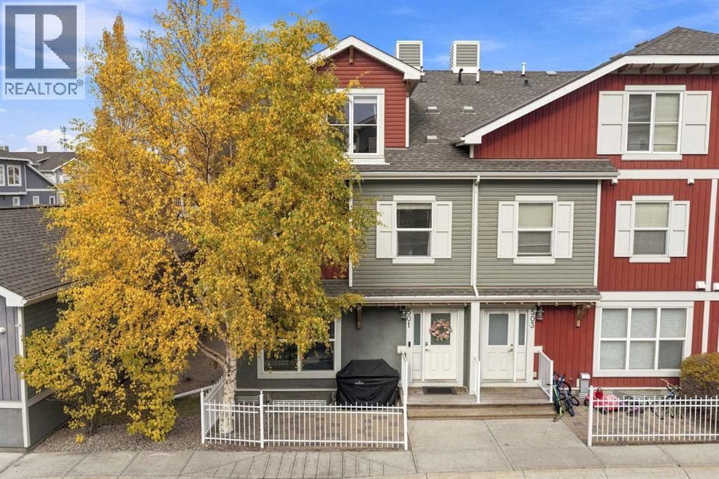 501, 10 Auburn Bay Avenue SE