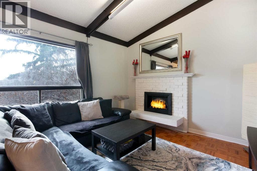 1513, 11010 Bonaventure Drive SE