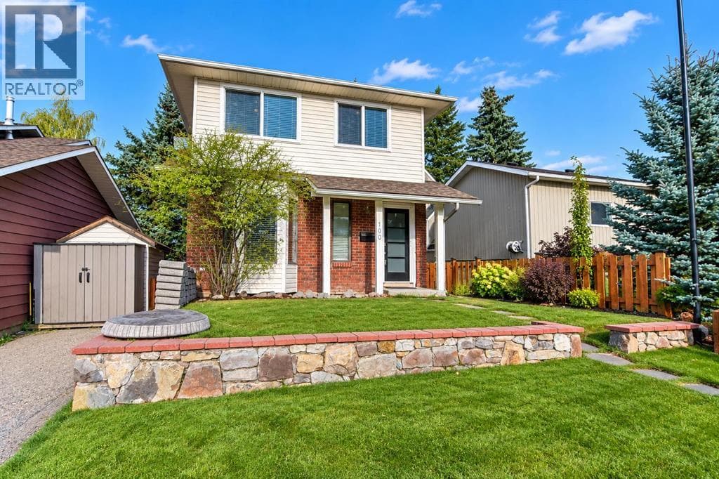 100 Coach Manor Rise SW