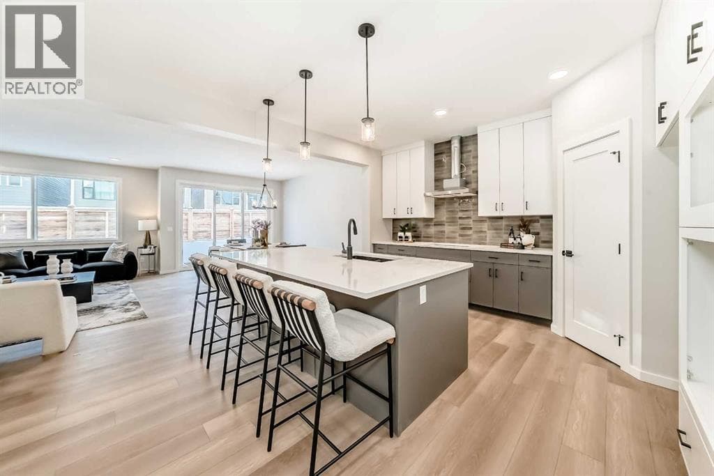 33 Rochester Crescent NW
