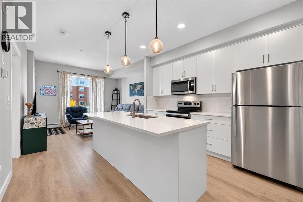 206, 700 Shawnee Square SW