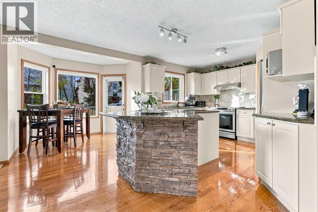 134 Arbour Ridge Close NW