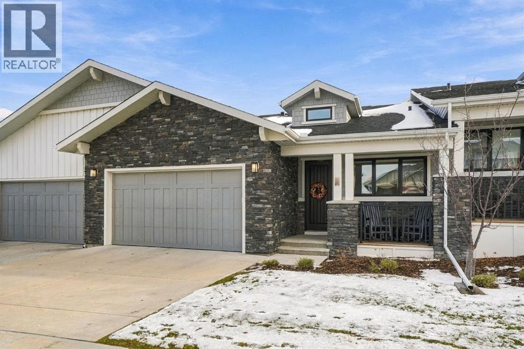 42 Crestridge Bay SW