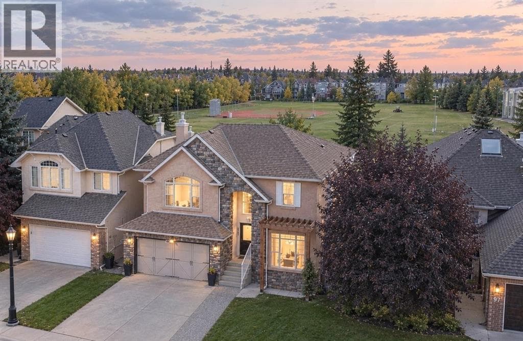 41 Strathlea Court SW