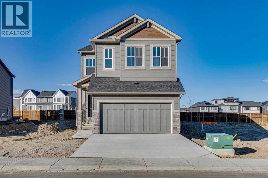 468 Buffaloberry Manor SE