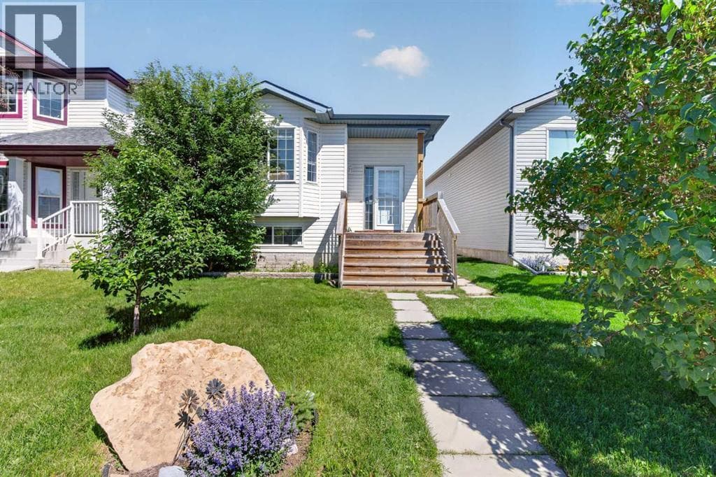 173 Martin Crossing Crescent NE