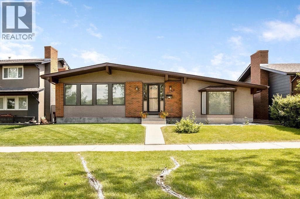 1348 Norfolk Drive NW