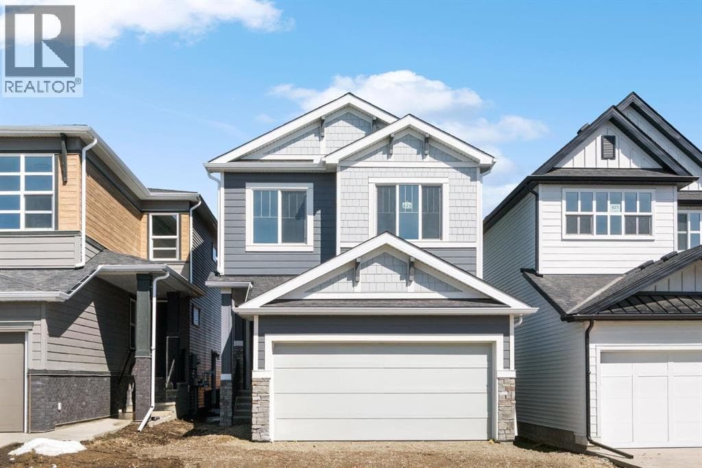 623 Buffaloberry Manor SE