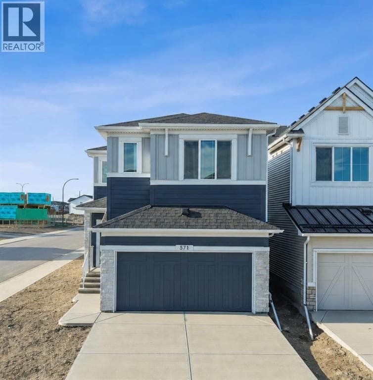 571 Buffaloberry Manor SE