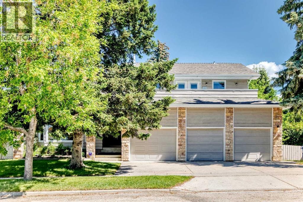 1912 Palliser Drive SW