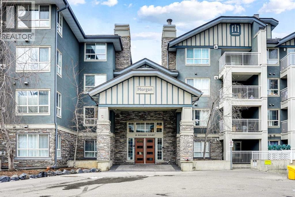 250, 35 Richard Court SW