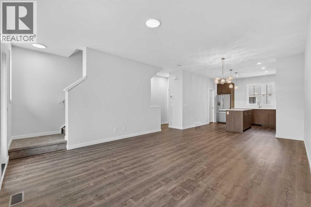 172 Hotchkiss Common SE