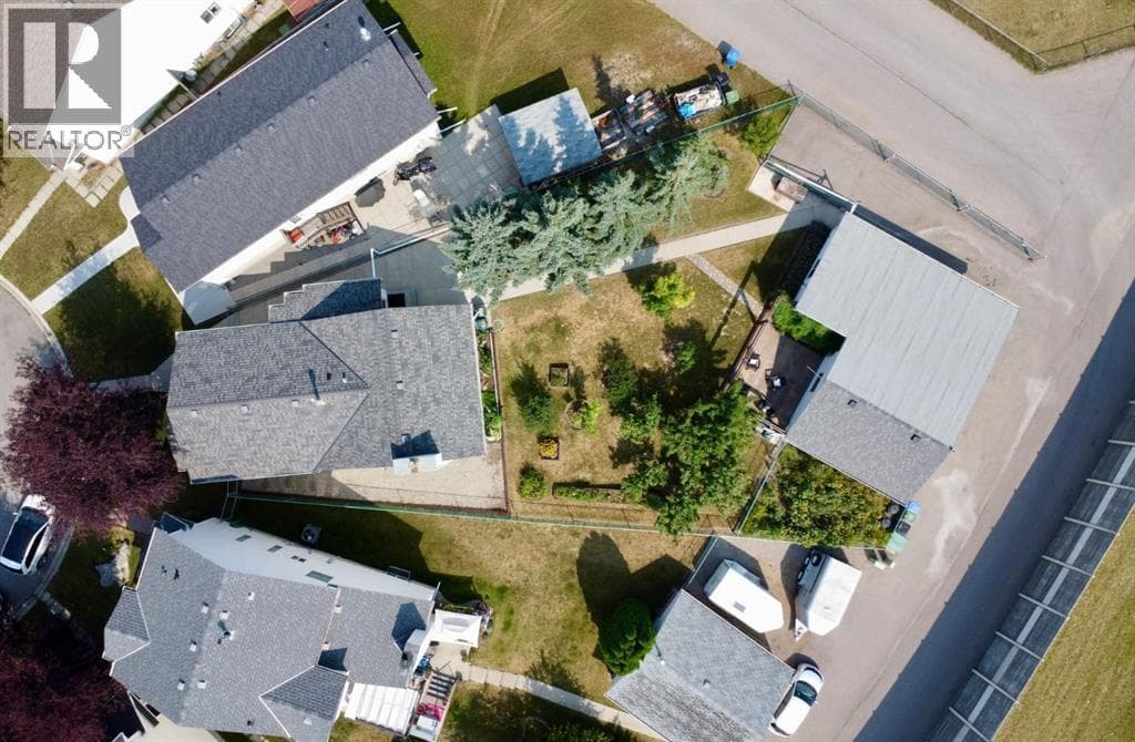 246 Mt Lorette Place SE