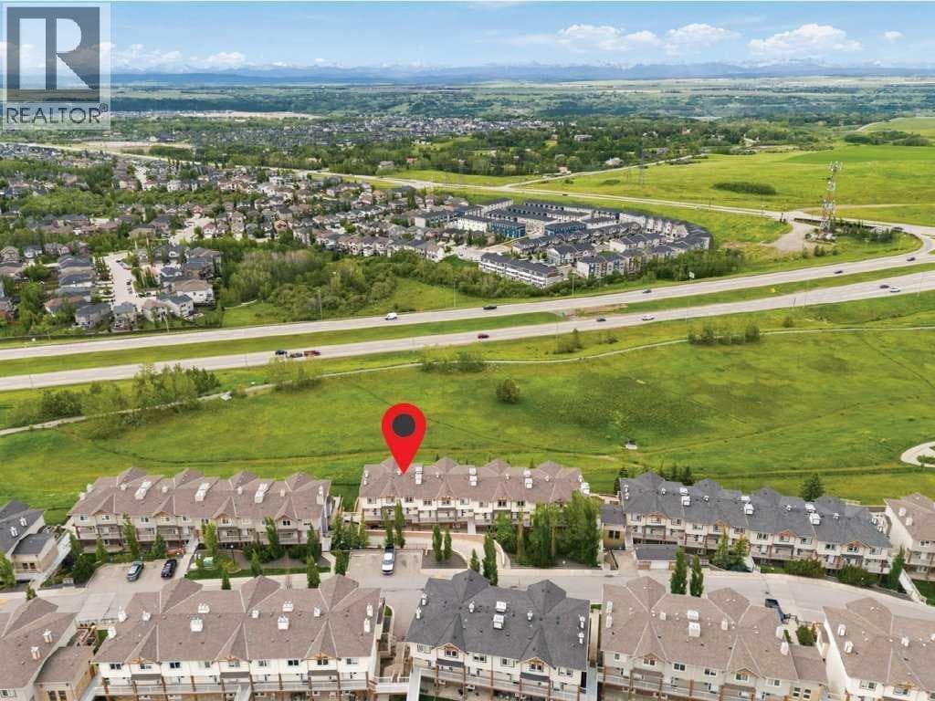 11, 133 Rockyledge View NW