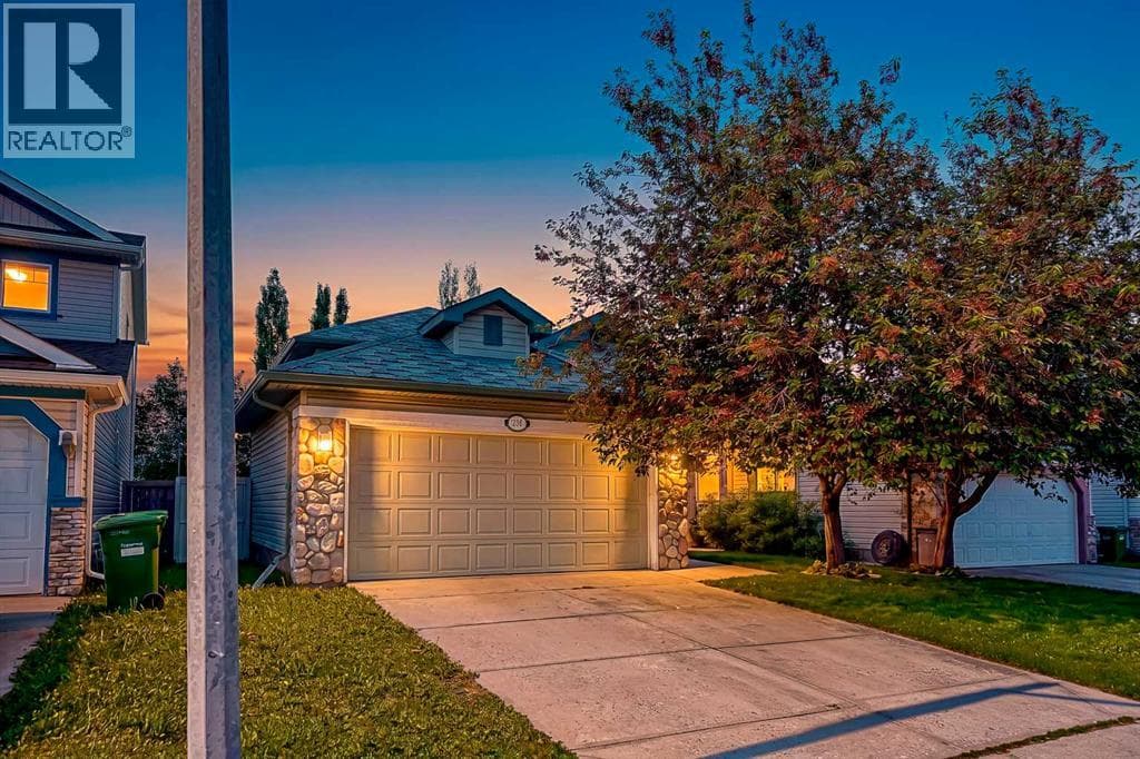 236 Covepark Close NE