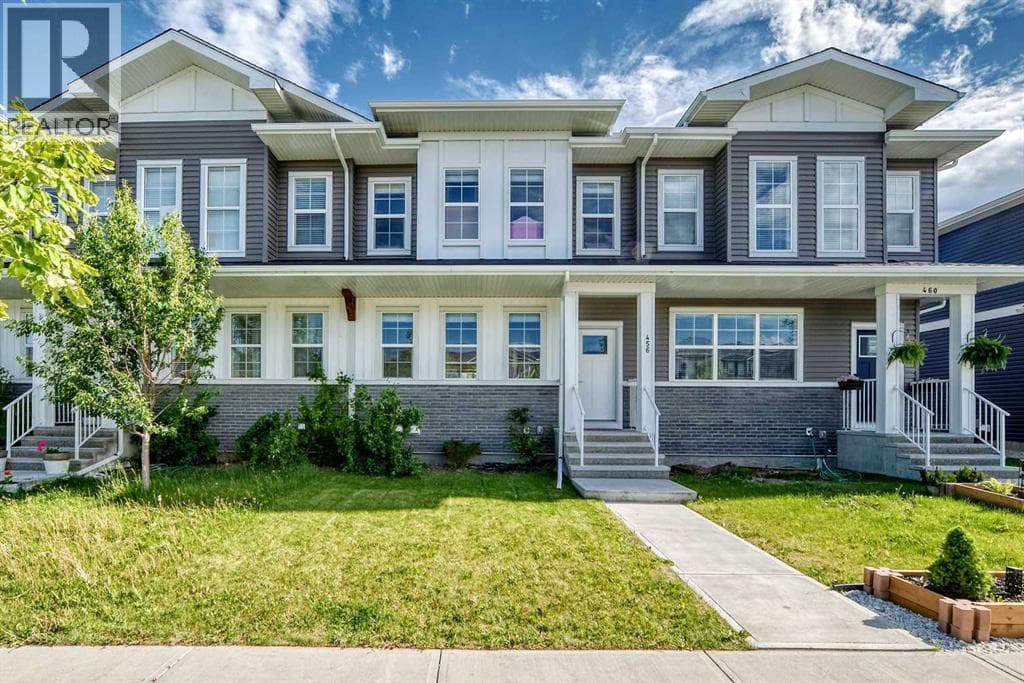 456 West Lakeview Drive