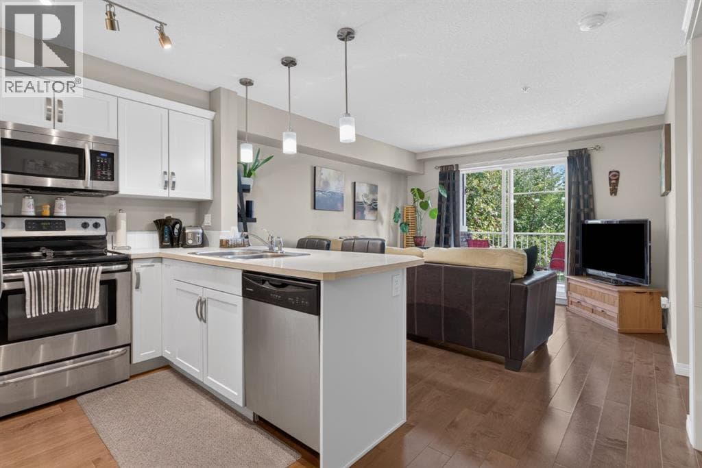 204, 406 Cranberry Park SE