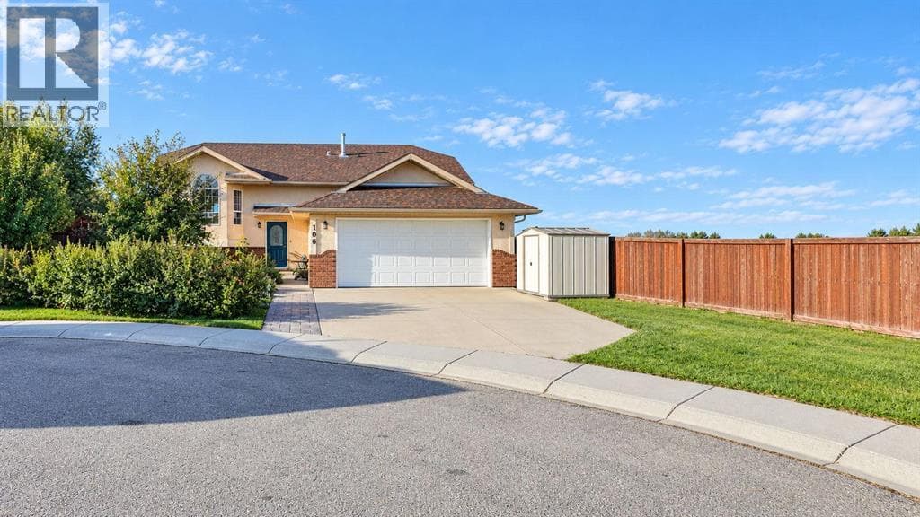 106 Strathaven Bay