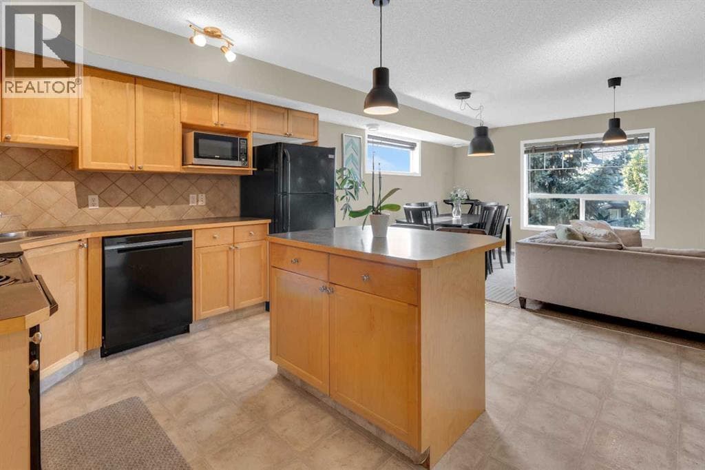 411, 140 Sagewood Boulevard SW