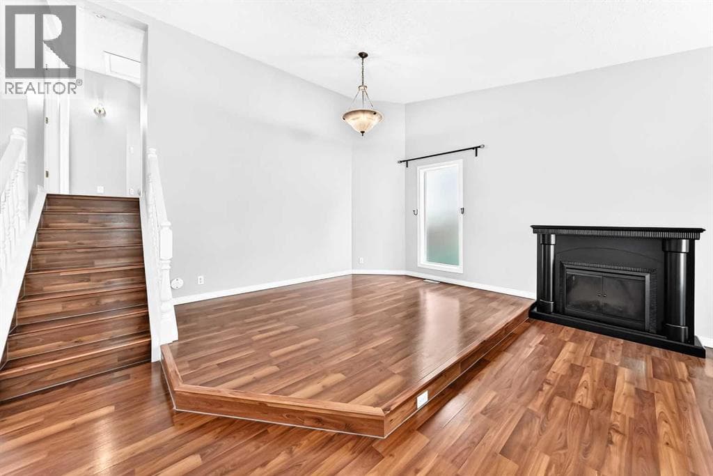 8 Hawkfield Crescent NW