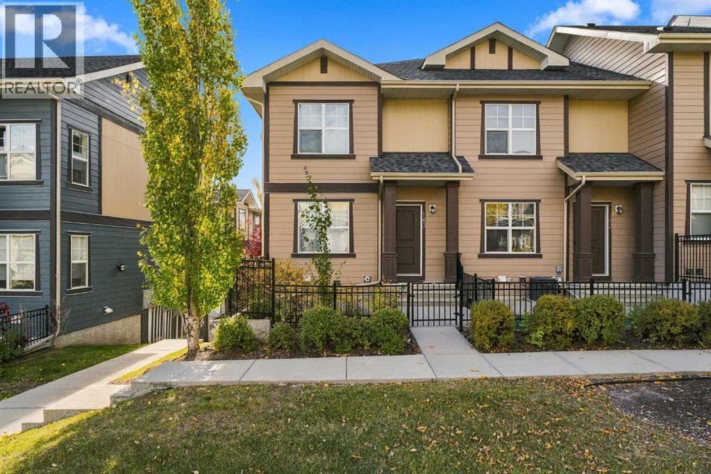 140 Evanscrest Gardens NW