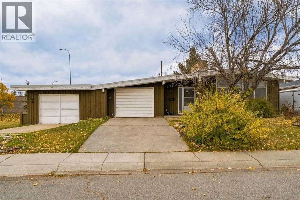 132 Lake Wapta Rise SE