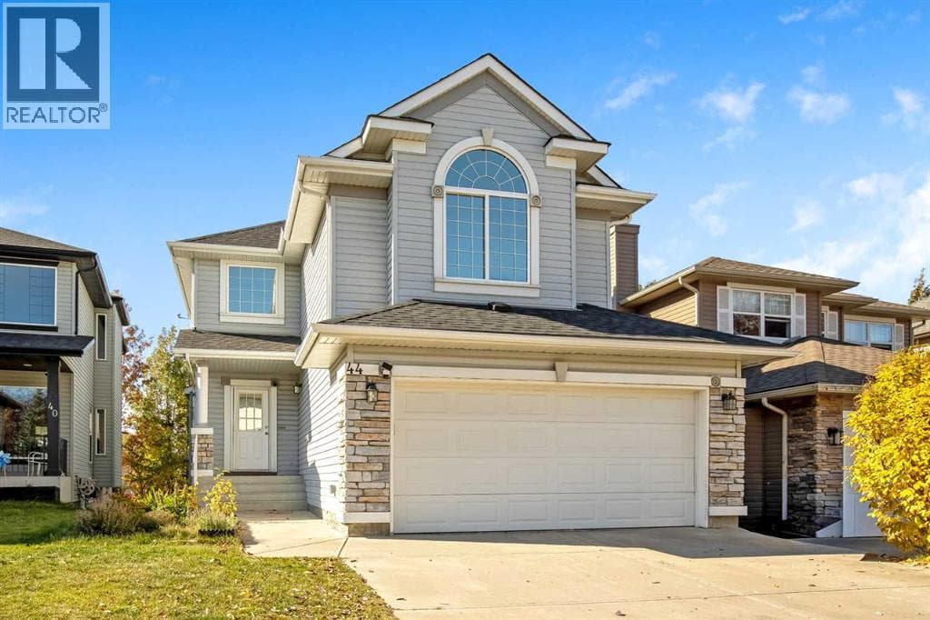 44 Rocky Ridge Close NW