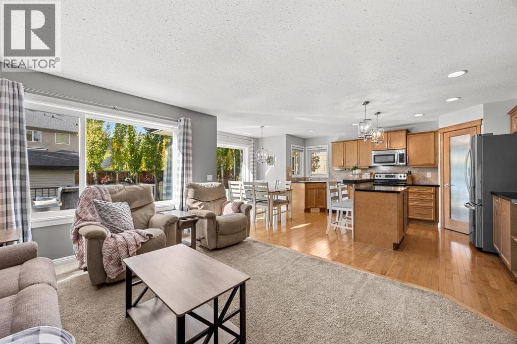 176 Royal Oak Terrace NW